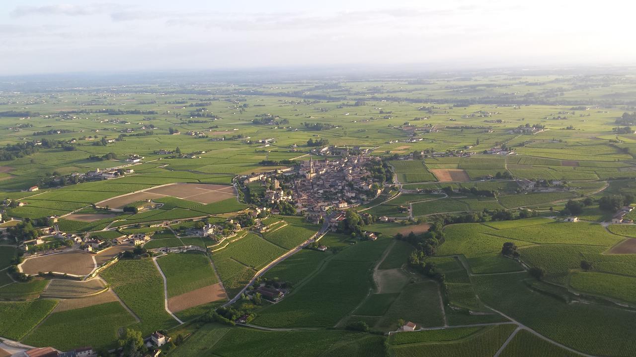 Bed and Breakfast La Ferme Du Ciel Laruscade Exterior foto